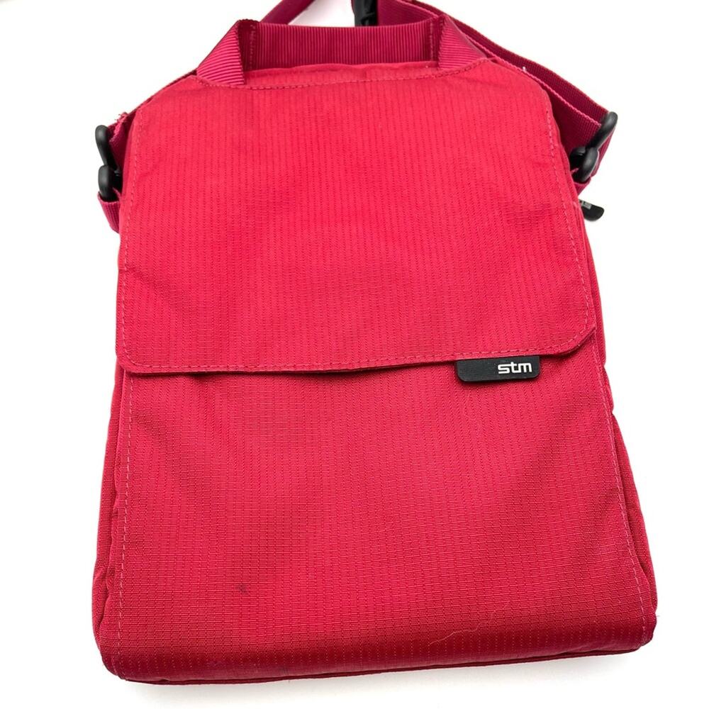 STM AUSTRALIA Laptop/IPad Travel Shoulder Bag padded interior red wine color MED - Picture 2 of 10